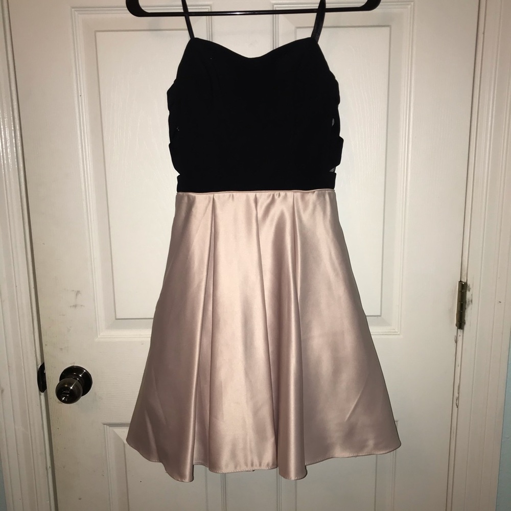 fit&flare cocktail dress